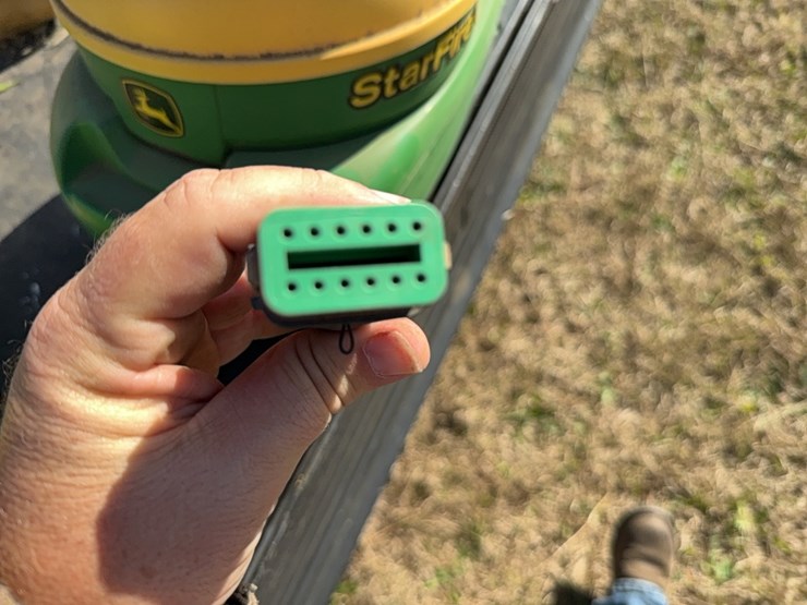 starfire-3000-receiver-with-rtk-radio-image-12