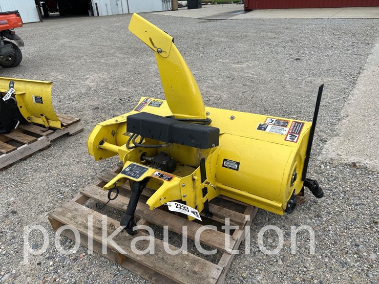 2233---john-deere-snowblower---46"-image-2