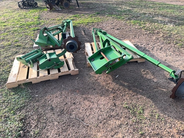 john-deere-12-image-25