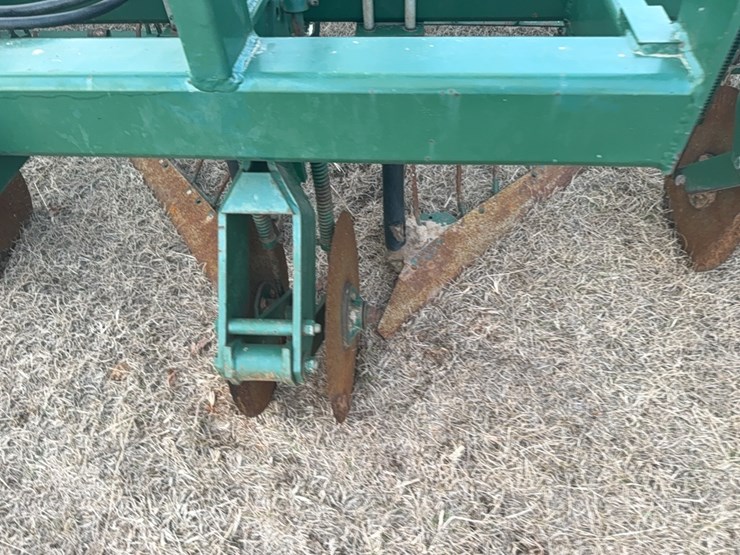 kmc-6-38-(6row-on-38”-only)-peanut-digger/inverter-image-28