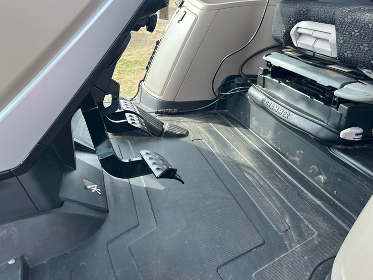 2023-massey-ferguson-8s.265-image-26