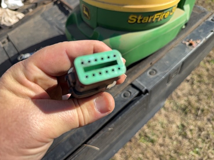 starfire-3000-receiver-with-rtk-radio-￼-image-6