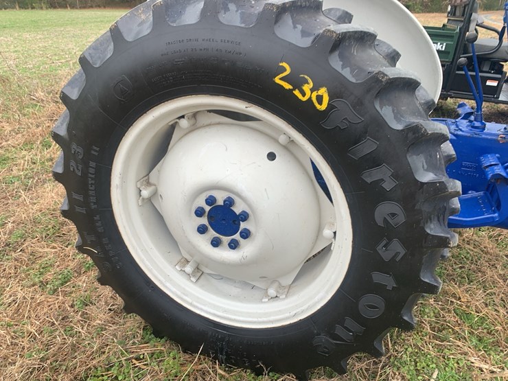 ford-tractor-image-2