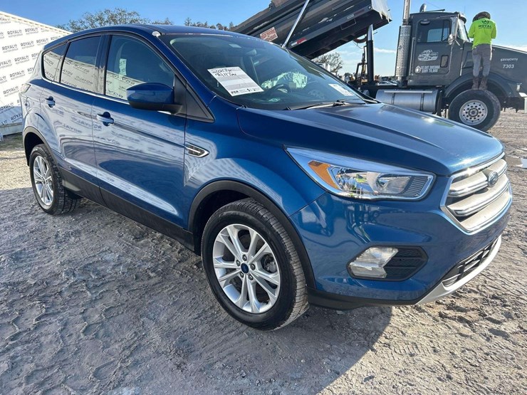 2017-ford-escape-image-2