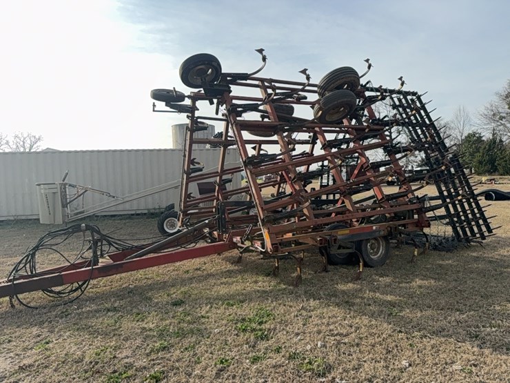 case-ih-tiger-mate-￼-field-cultivator-image-8