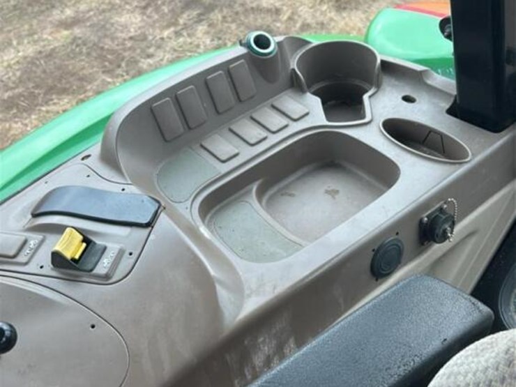 john-deere-6120e-tractor,-s/n-1p06120eej0010886:-loader-w/-bkt.,-5779-hrs-image-20