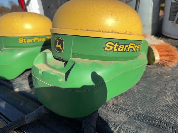 starfire-3000-receiver-with-rtk-radio-image-7