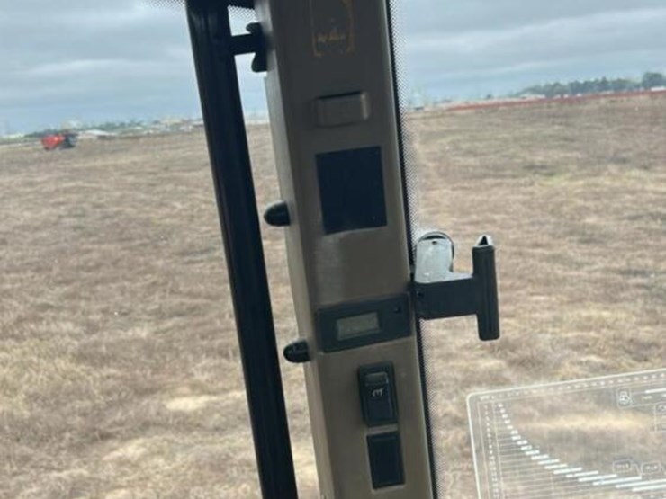 case-ih-mxm175-image-25