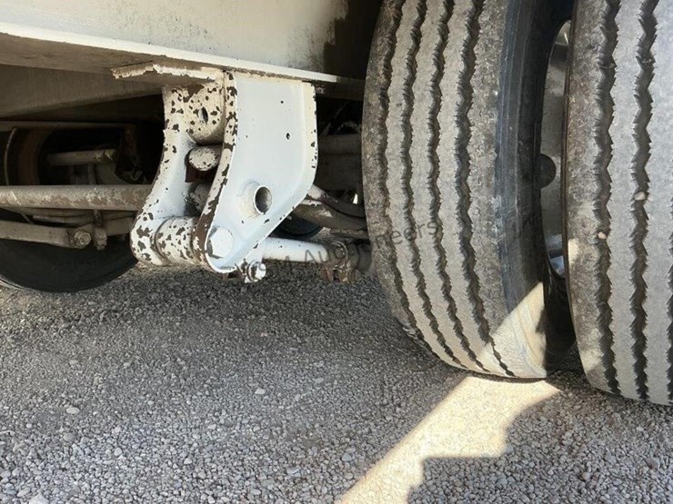 2007-trail-king-tk40-image-22