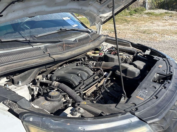 2017-ford-explorer-image-8