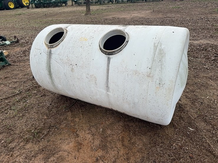 dual-compartment,-fiberglass-tank-appears-to-be-intact-image-6