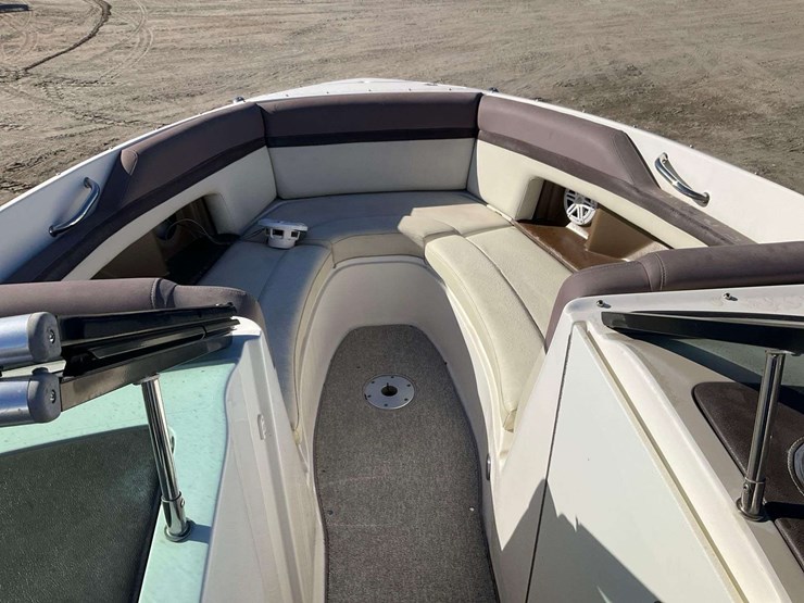 2014-sea-ray-250slx-bowrider-boat-with-t/a-boat-trailer-image-13