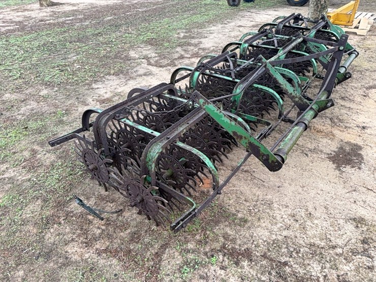 john-deere-3pt.-4-section-rolling-pecker-hoe-approximately-12-ft.-image-1