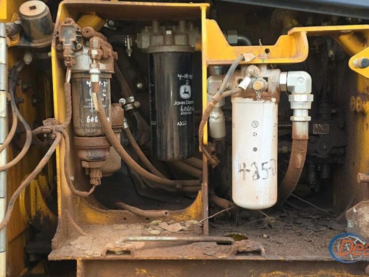 2016-deere-550k-image-11