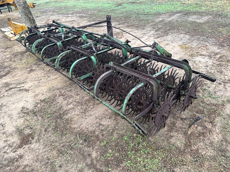 john-deere-3pt.-4-section-rolling-pecker-hoe-approximately-12-ft.-image-13