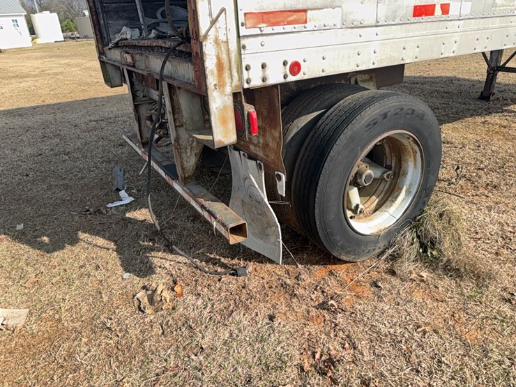 strick-trailer-image-14