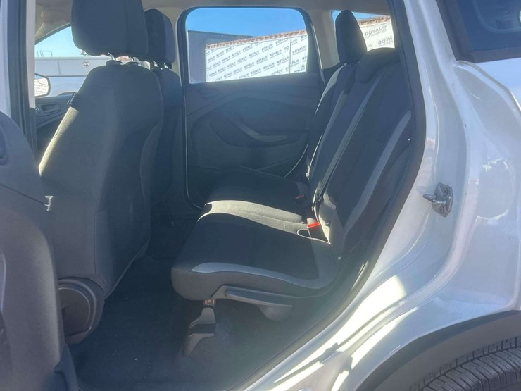 2013-ford-escape-image-21