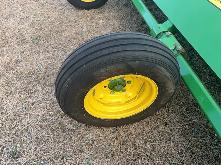 john-deere-520-image-9