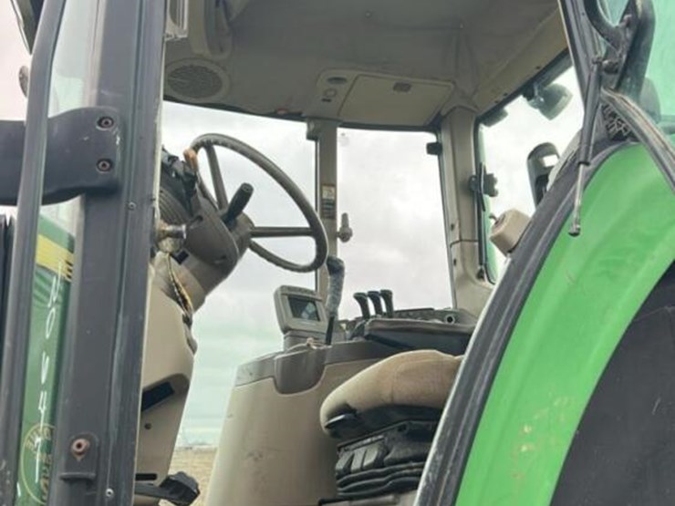 john-deere-7330-image-16