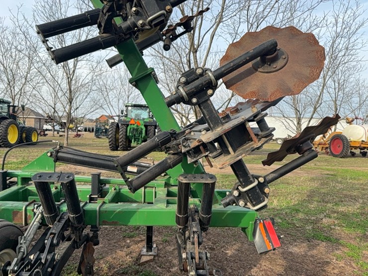 unverferth-ripper-stripper-image-35