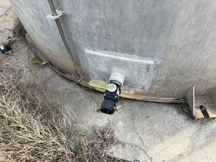 john-blue-12,000-gallon-aluminum-upright-tank-image-12