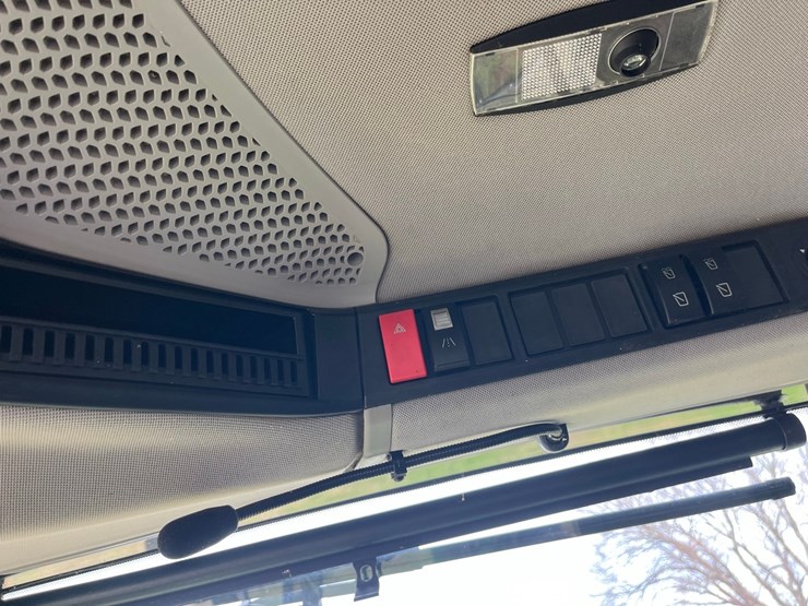 claas-lexion-8700-image-8