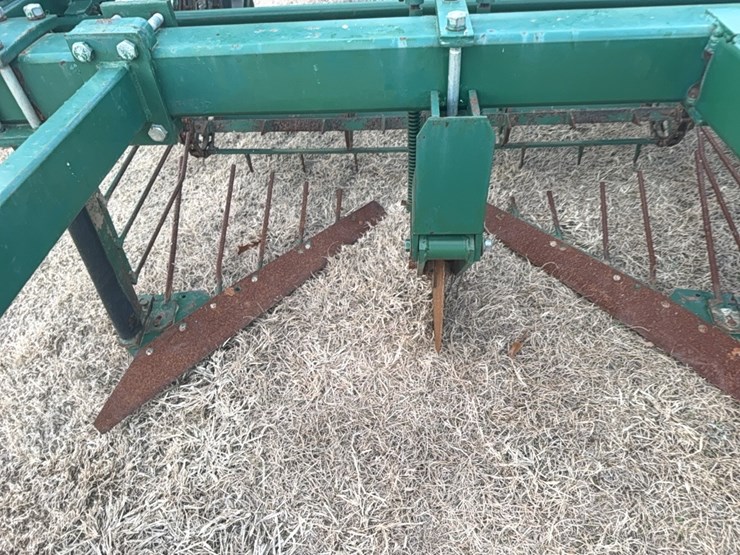 kmc-6-38-(6row-on-38”-only)-peanut-digger/inverter-image-6