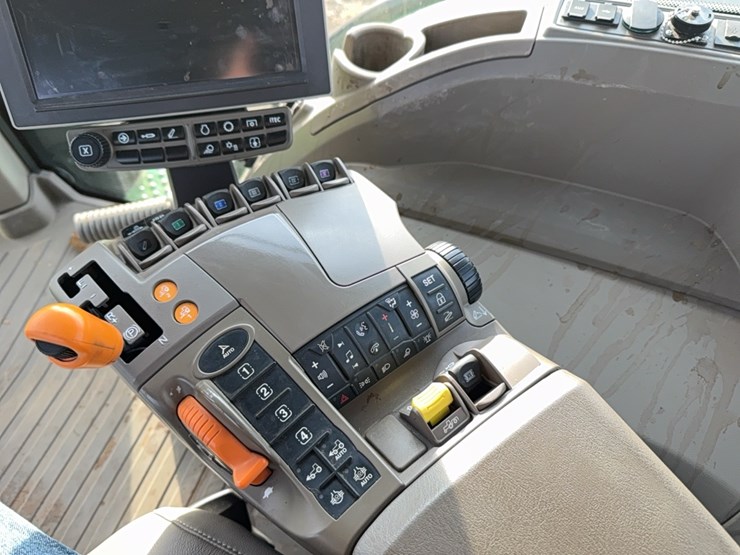 2022-john-deere-8r-410-image-57