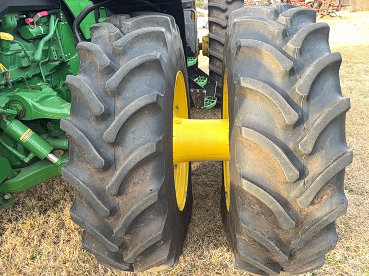 2022-john-deere-8r-410-image-24