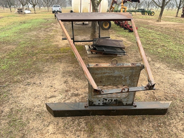 gt-metal-works-tractor-cage-image-13