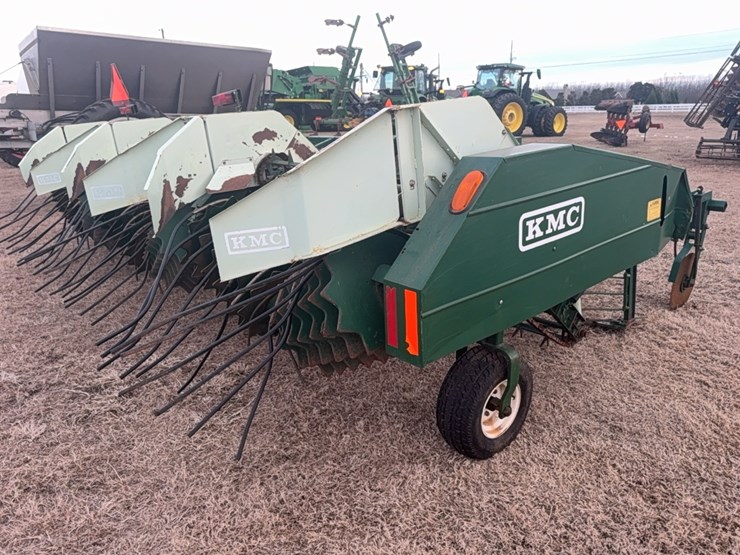 kmc-6-38-(6row-on-38”-only)-peanut-digger/inverter-image-14