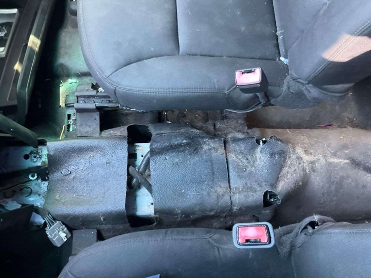 2016-ford-explorer-image-18