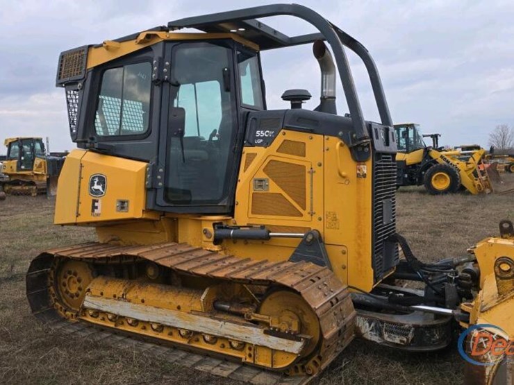 2016-deere-550k-image-5