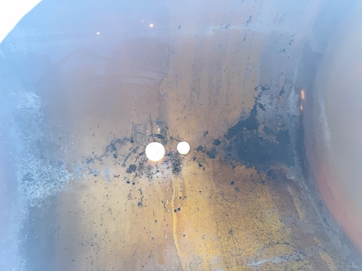 dual-compartment,-fiberglass-tank-appears-to-be-intact-image-18