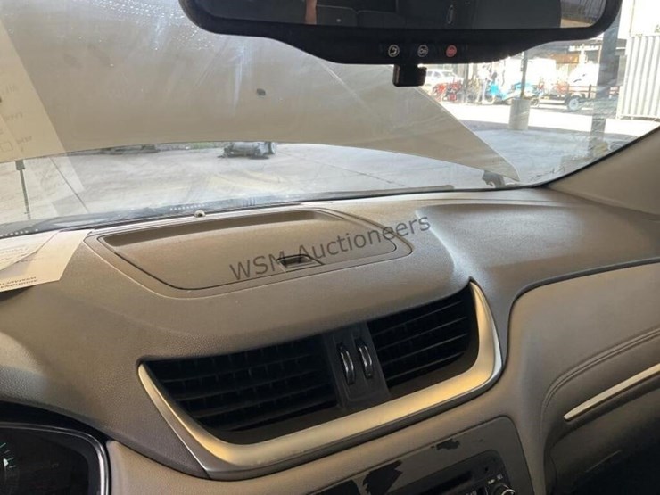 chevrolet-traverse-ls-image-19