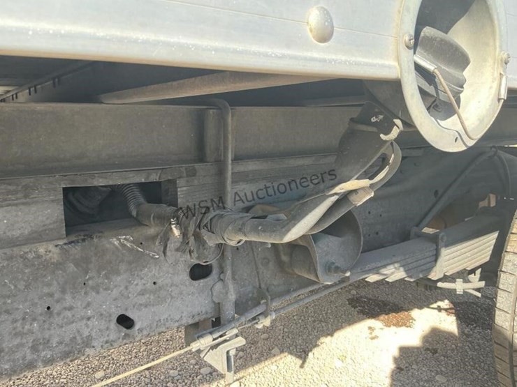 2015-chevrolet-express-3500-image-9