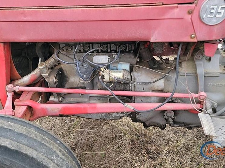 massey-ferguson-135-image-5