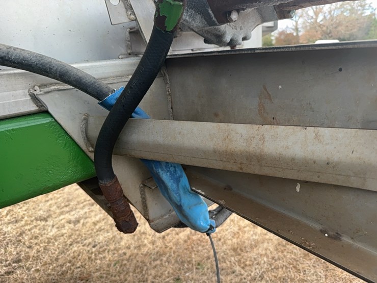 newton-crouch-spreader-cart-image-51