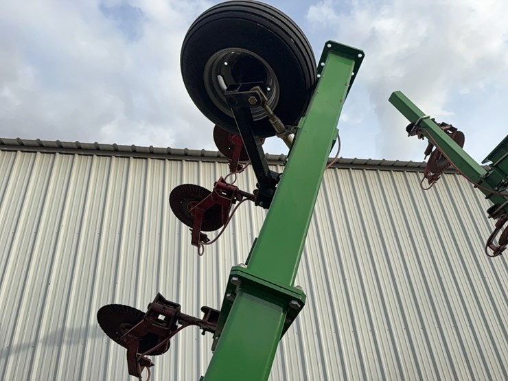 unverferth-ripper-stripper-image-23