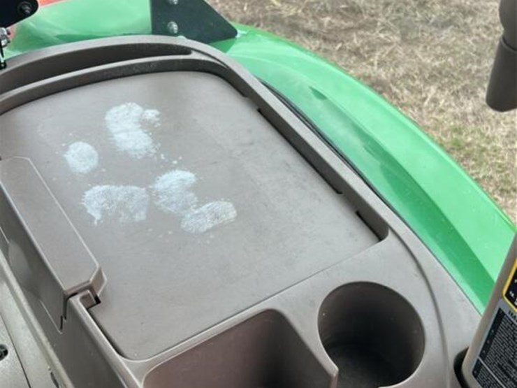 john-deere-6120e-tractor,-s/n-1p06120eej0010886:-loader-w/-bkt.,-5779-hrs-image-21