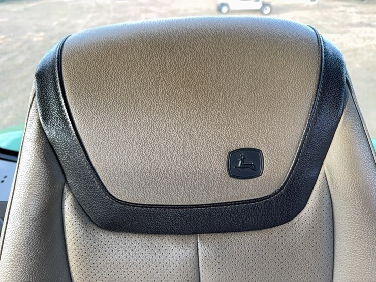 2022-john-deere-8r-410-image-55