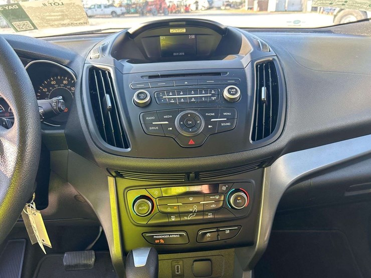 2017-ford-escape-image-17