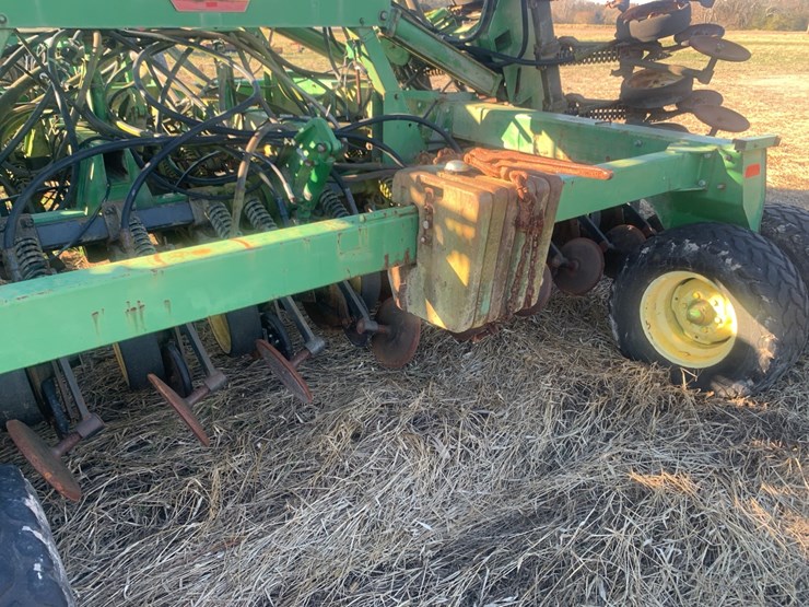john-deere-1850-image-9