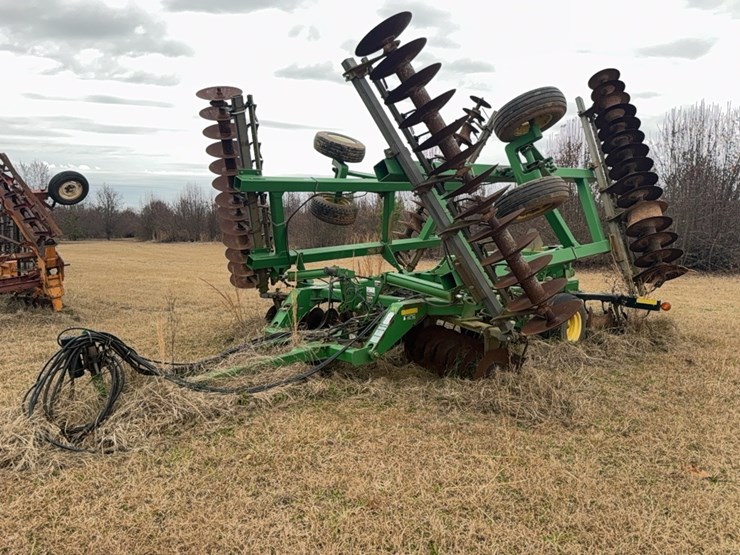 john-deere-637-image-1