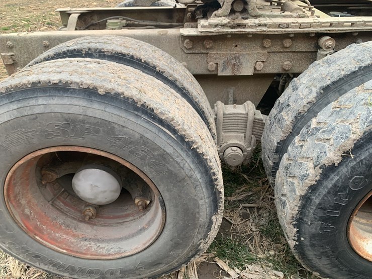 road-tractor-image-8