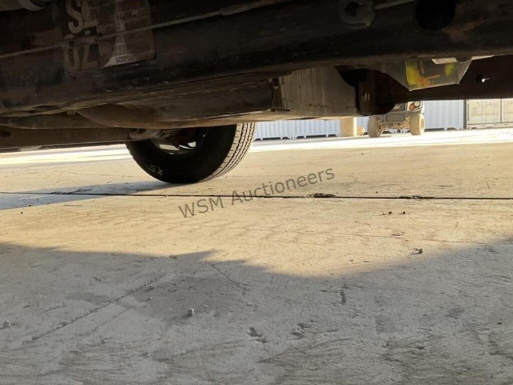 2012-chevrolet-silverado-1500-image-24