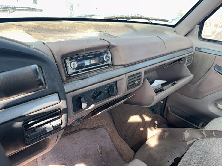 1992-ford-f150-xlt-image-14