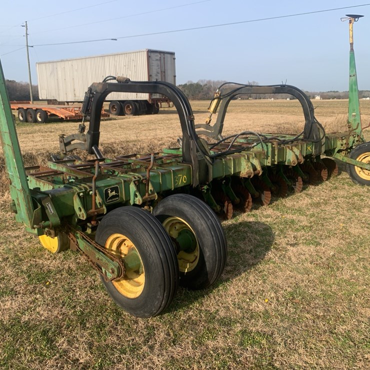 JOHN DEERE 7100