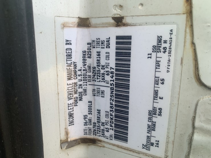 1995-ford-f350-xlt-image-25