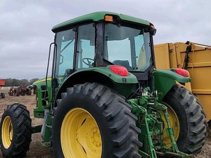 john-deere-6415-mfwd-tractor,-s/n-l06415a497883:-encl.-cab-image-3